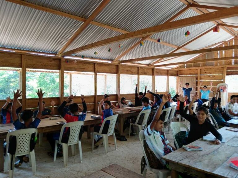 Instituto-Puente-Satal-1-Coban-Educacion-Rural